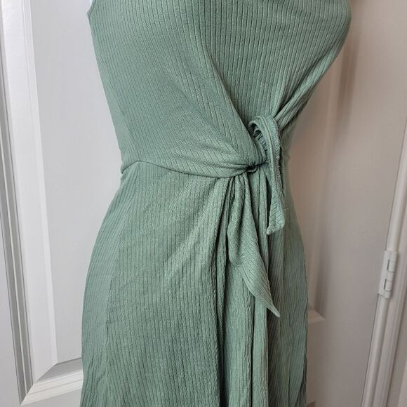 L*SPACE Topanga Ribbed Knot Front Dress - Picture 2 of 8